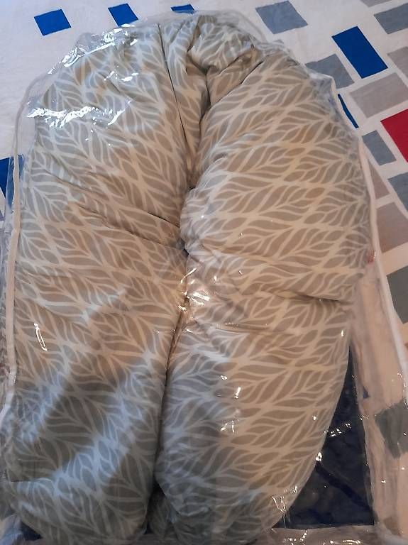Coperte: Couette maternité et allaitement – Usato da Bursins venduto da bia_2hnq 1