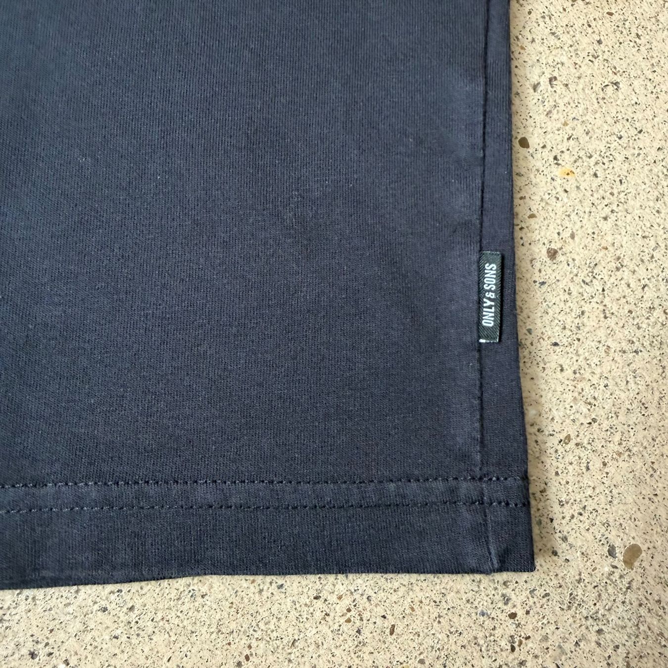 T-shirt: ONLY & SONS T-Shirt 💙 – Usato da zürich venduto da vintage12 9