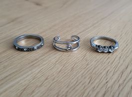Schönes Set aus 3 Ringen, in silber mit funkelnden Zirkonia
