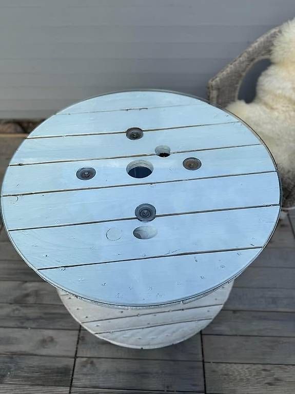 Tische: Gartentisch Rund / Kabeltrommeltisch – Gebraucht aus Stäfa von Mysteria30 1