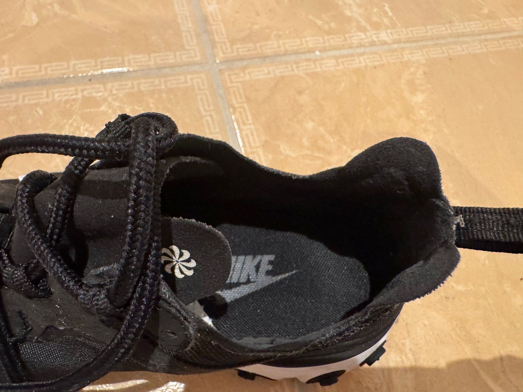 Nike Scarpe da uomo: Nike React 55 Sneakers, 38 162-200 Fr – Usato da Klingnau venduto da Markus14 1