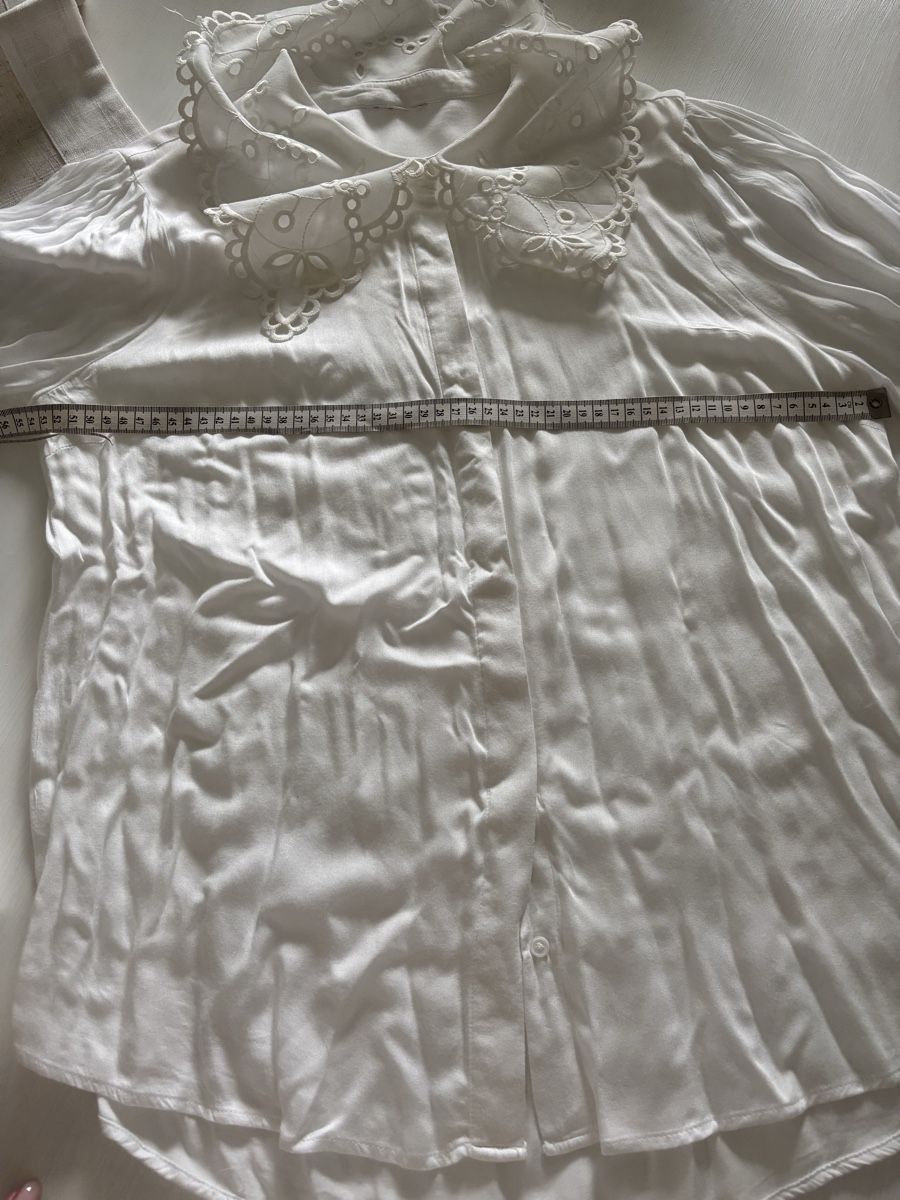 Blusen: Weisse Bluse mit Spitzenkragen Gr. L – Neu (gemäss Beschreibung) aus Bäretswil von Viechel 2