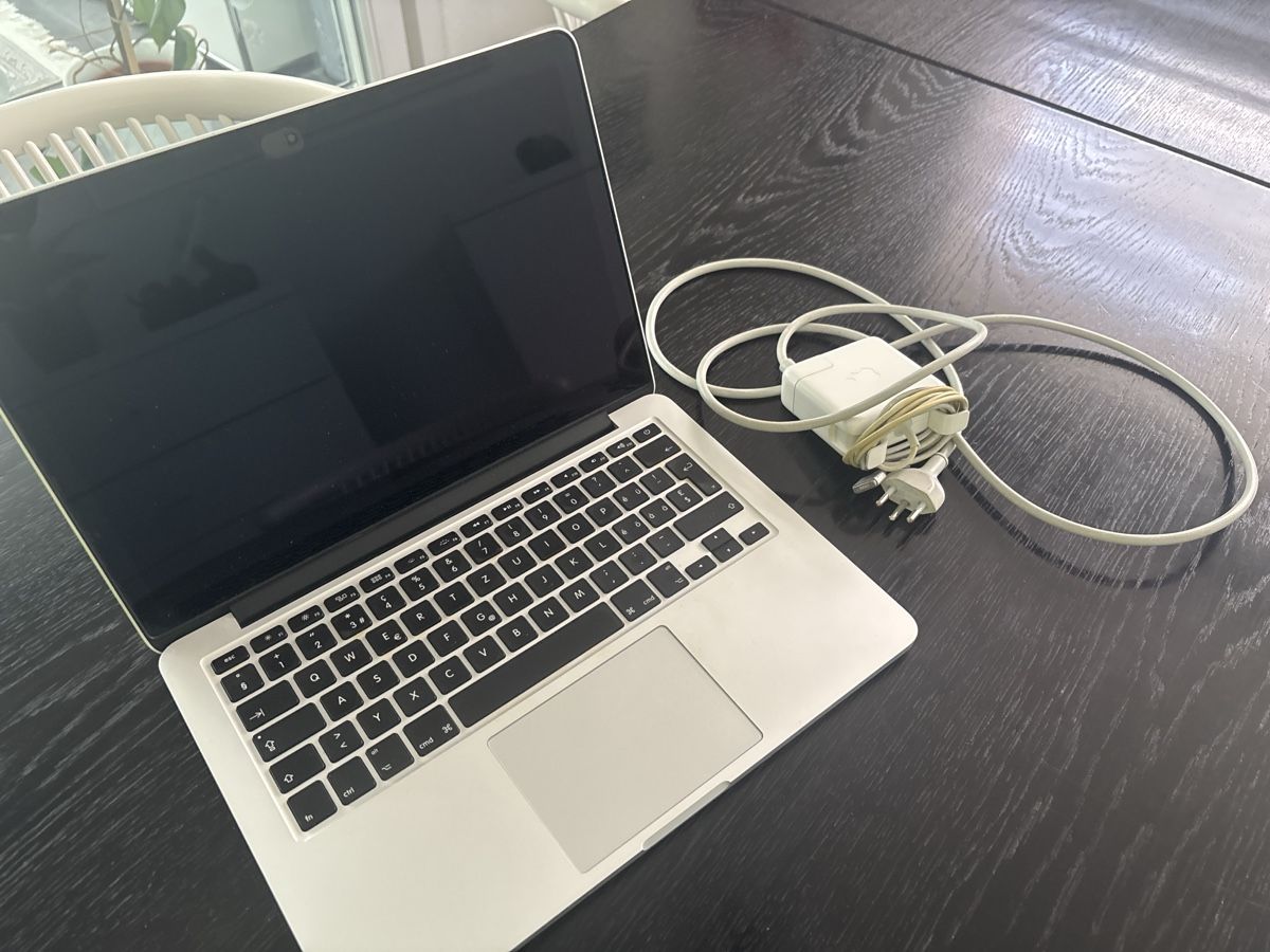 Apple Portables: MacBook Pro 13-inch Silver good condition ab 1 franc – D'occasion à Davos Dorf par BLUEZ73 5