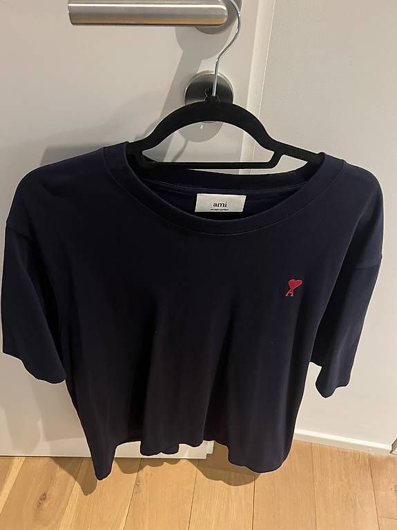 T-shirt: Ami Paris T-Shirt Navy Blau – Usato da Zürich venduto da yll_srq2 1