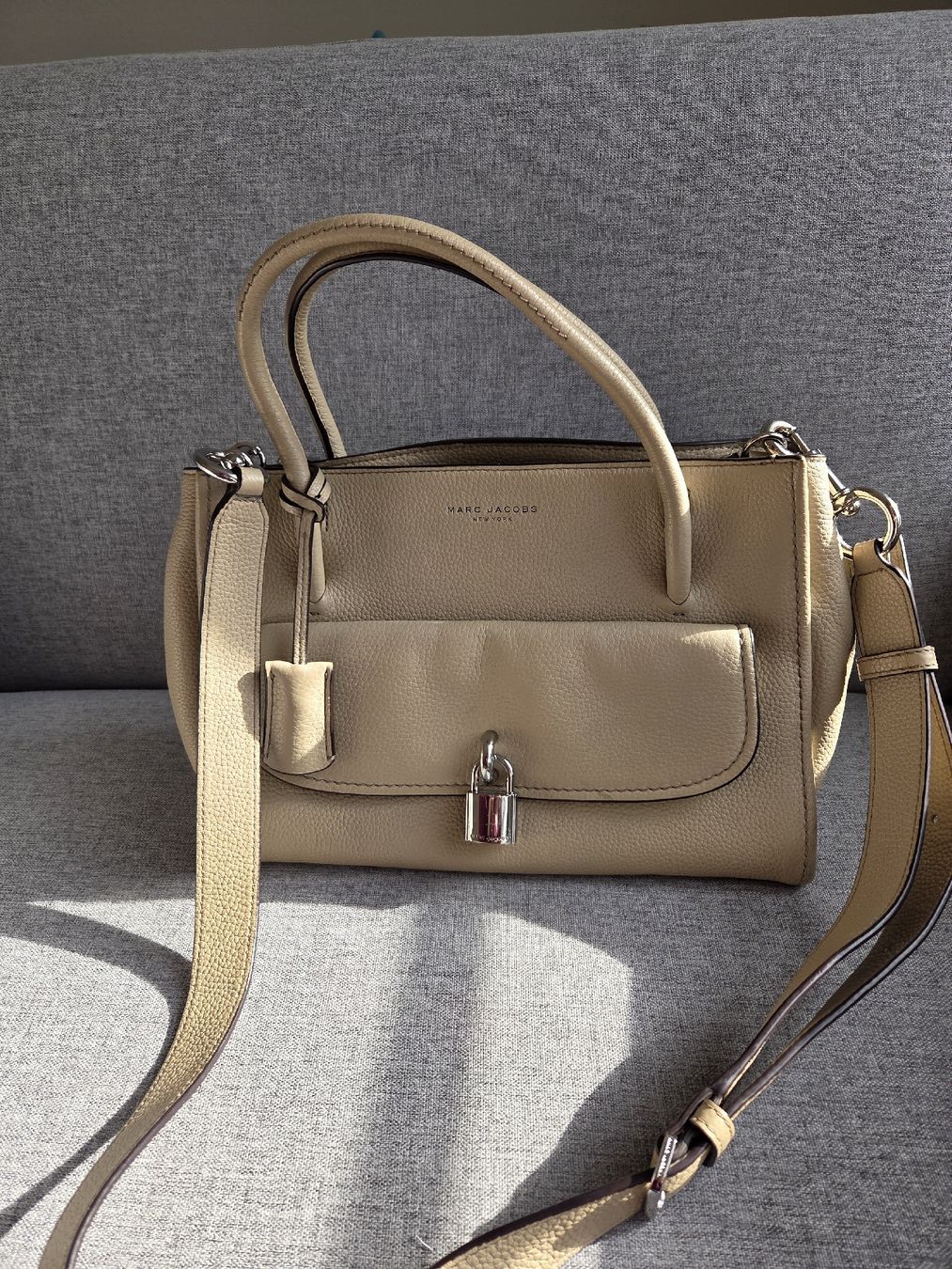 Marc Jacobs Borse da donna: Marc Jacobs Beige Leather Lock That Tote – Usato da Zürich venduto da clo_2hjf 4