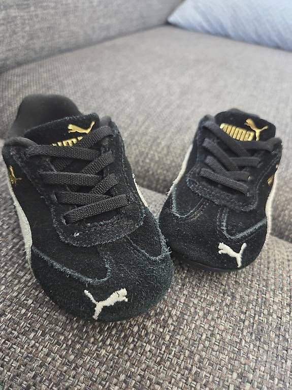 Schuhe für Jungen: Chaussures Puma Taille 22 – Gebraucht aus Neuchâtel von Stwatch 3