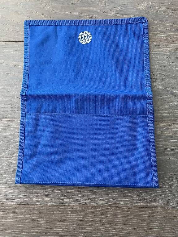 Trousses de maquillage: Reise-Necessaire/-Mappe Kuoni blau – D'occasion à Hünenberg par Betsch1 2