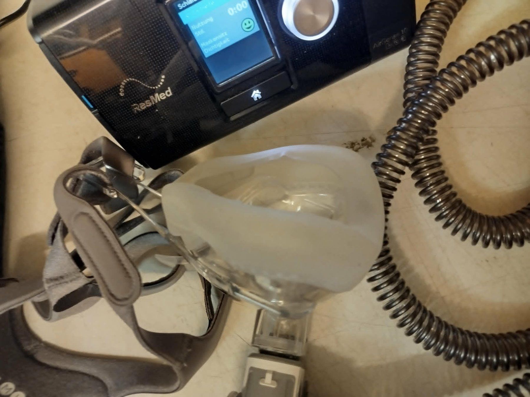 ResMed Attrezzature mediche: ResMed AirSense 10 AutoSet – Usato da La Chaux-de-Fonds venduto da Emmaus2300CDF 8