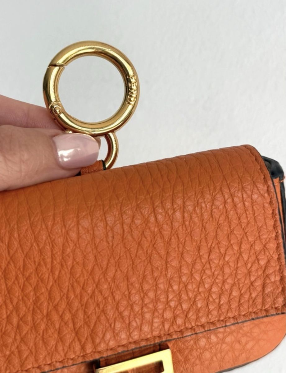 Fendi Borse da donna: FENDI Micro Baguette Leder Mini Bag charm Neu Orange – Nuovo e nell'imballaggio originale da Castagnola venduto da BlondiePosh 4