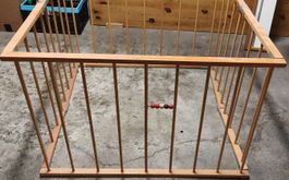 Holz Laufgitter mit Perlen gutem Zustand