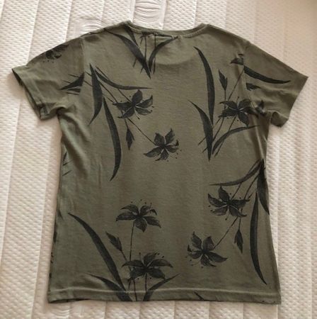 T-shirt Immod vert olive, fleurs noires, taille S