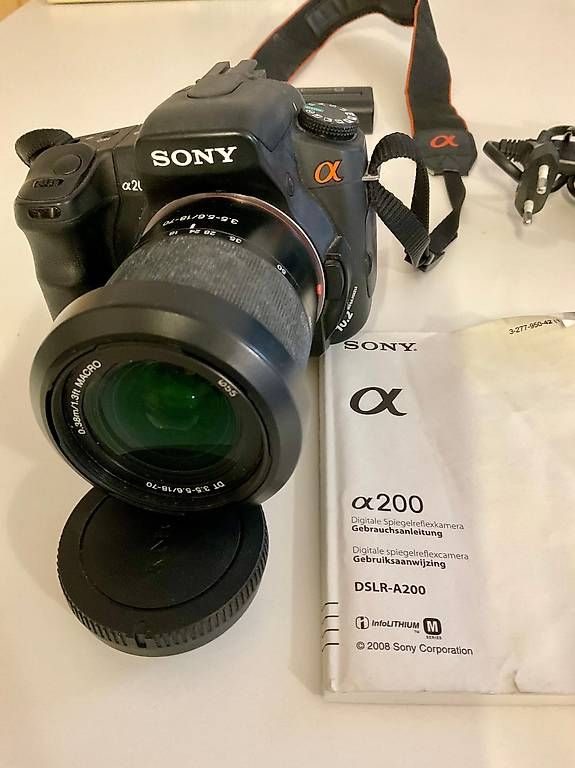 Sony Fotocamera: Sony DSLR-A200 SLR Digitalkamera mit Objektiv – Usato da Hägendorf venduto da graechen352