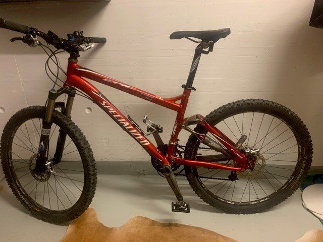 Specialized Velos: Mountainbike Specialized Epic Fully – Gebraucht aus Berneck von