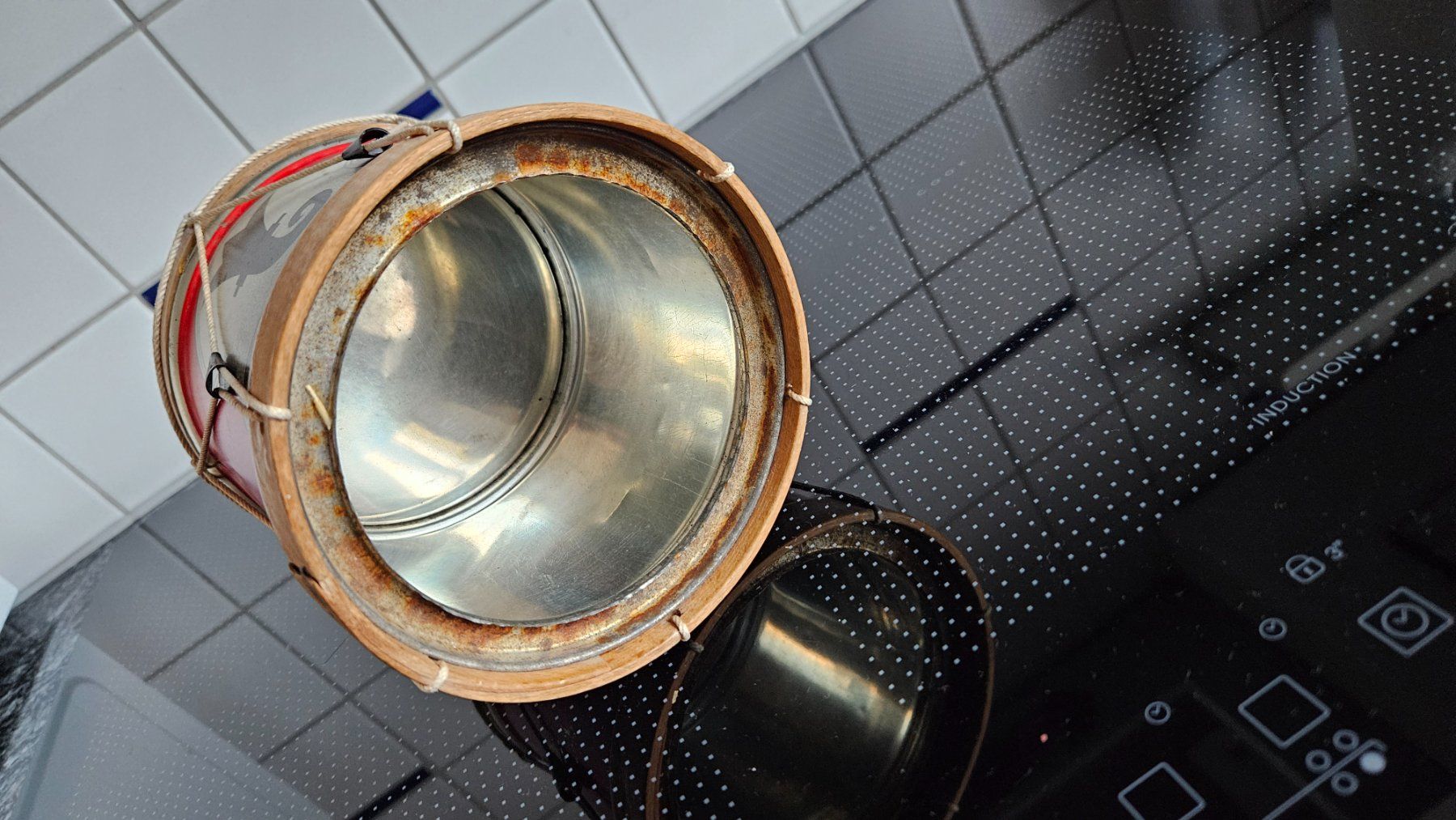 Tutte le decorazioni: Alte Basler Leckerli Blechdose in Trommel – Usato da Untervaz venduto da FullFlap777 4