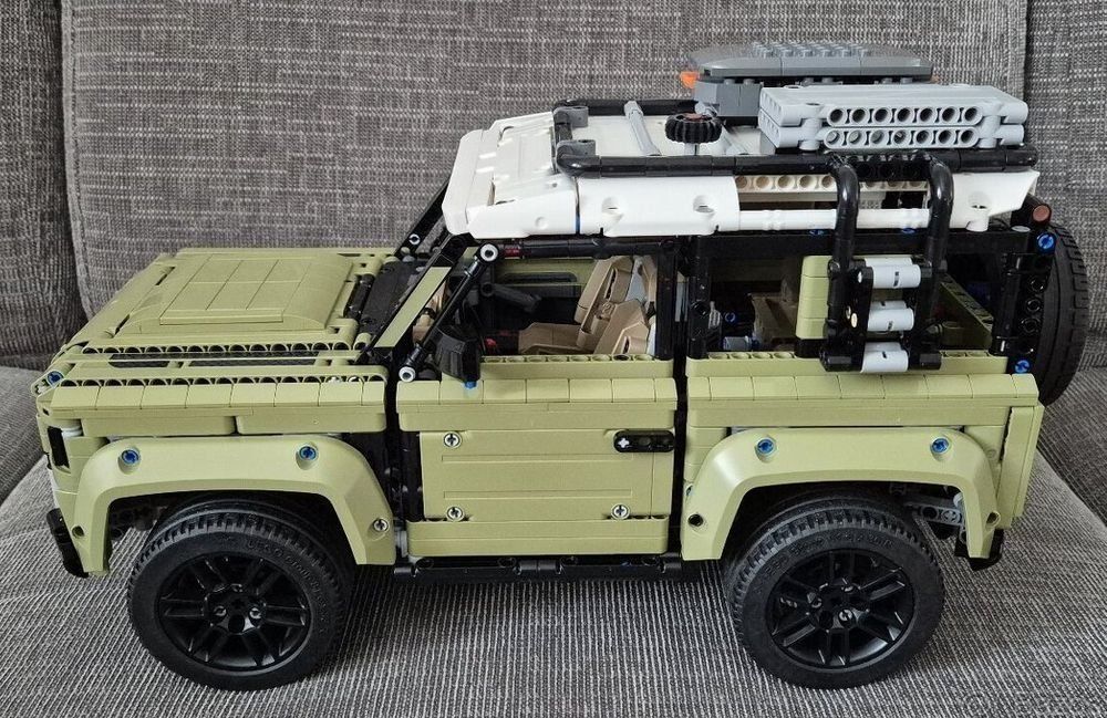 Lego Kit di costruzioni: LEGO Technic Land Rover Defender 42110 – Usato da Selkingen venduto da Mazurit 4