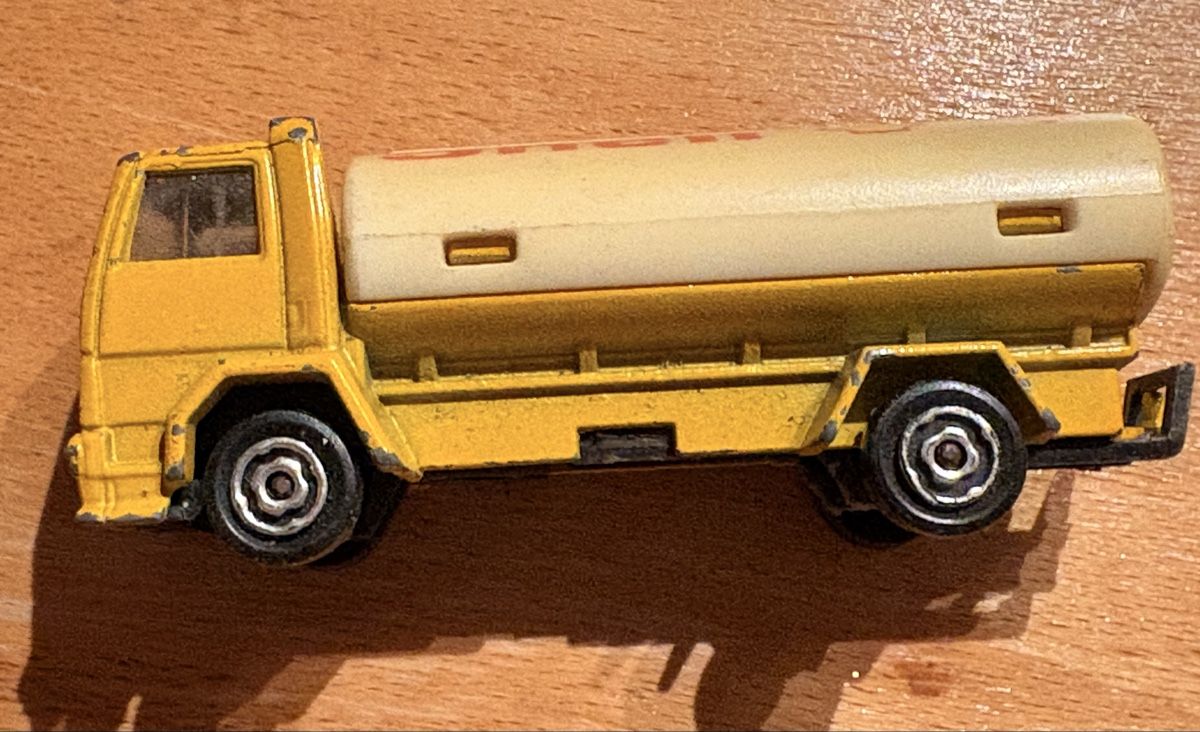 Majorette Modellautos: Camion citerne Ford Shell Majorette jaune, miniature – Gebraucht aus Carouge GE von irma016 1