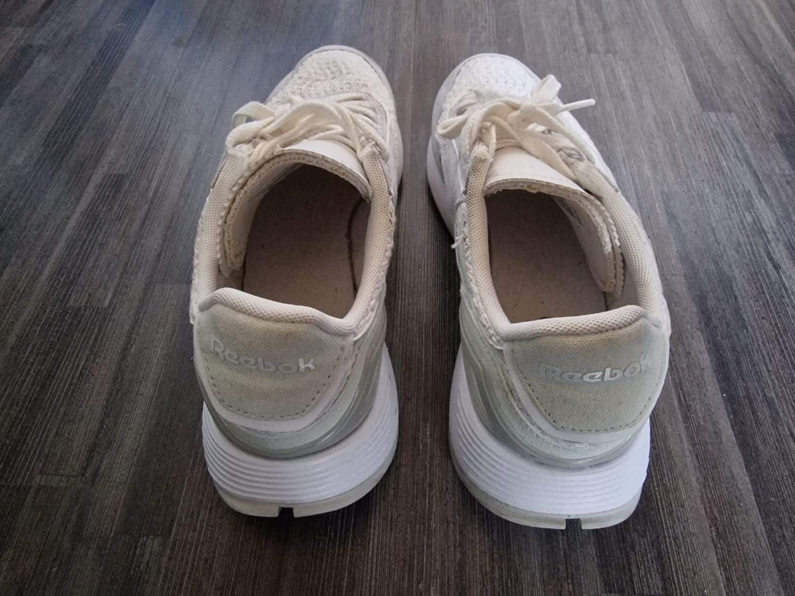 Reebok Scarpe da donna: Reebok Sneaker Damen Gr. 40 weiss – Usato da Koppigen venduto da Kellerfundsachen 2