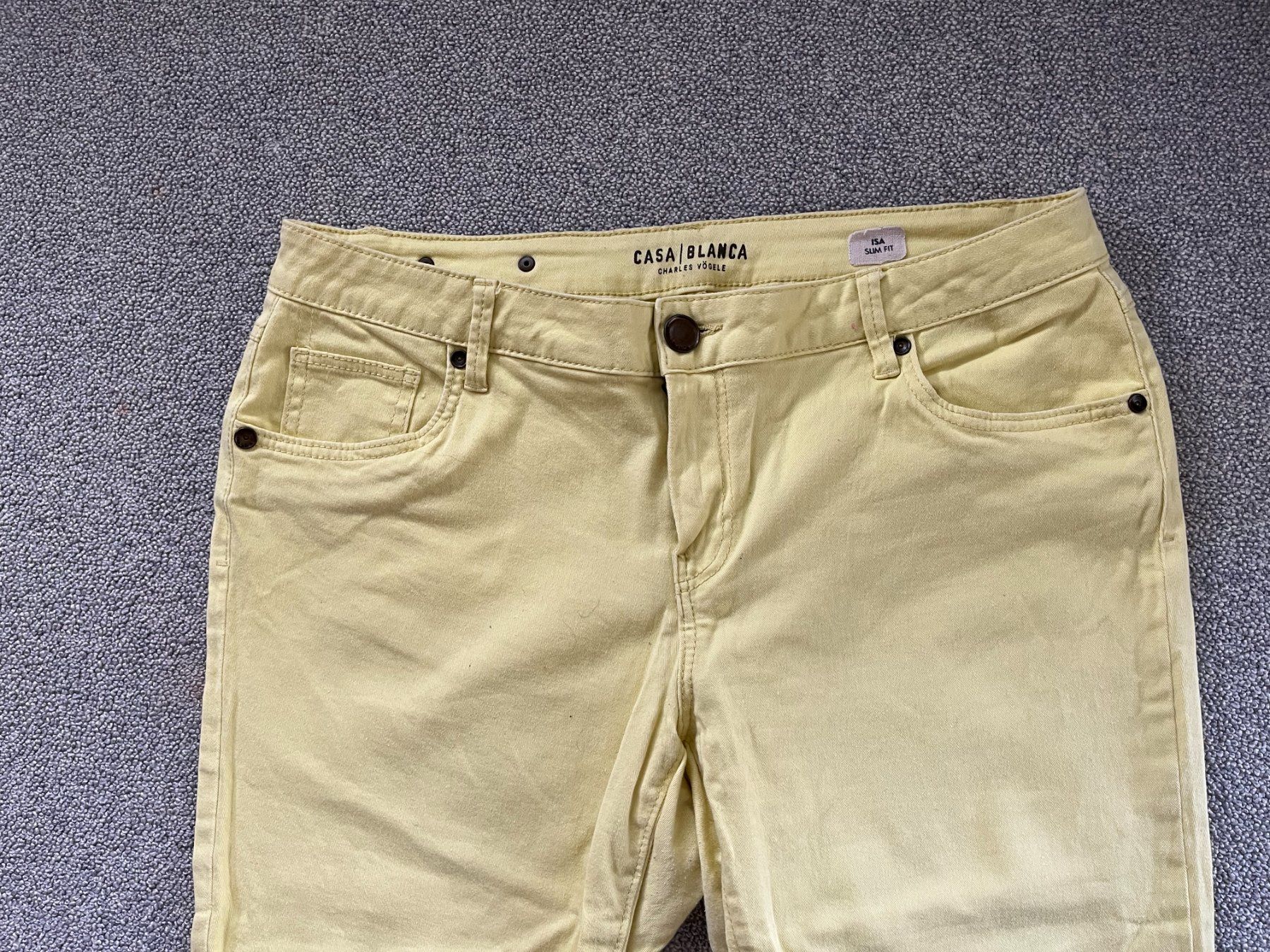 Pantaloni: Gelbe 3/4 Hose Gr 42 – Usato da Kleindöttingen venduto da nev_tn7c 2