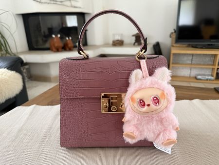 Sac en cuir rose imitation crocodile – Made in Italy