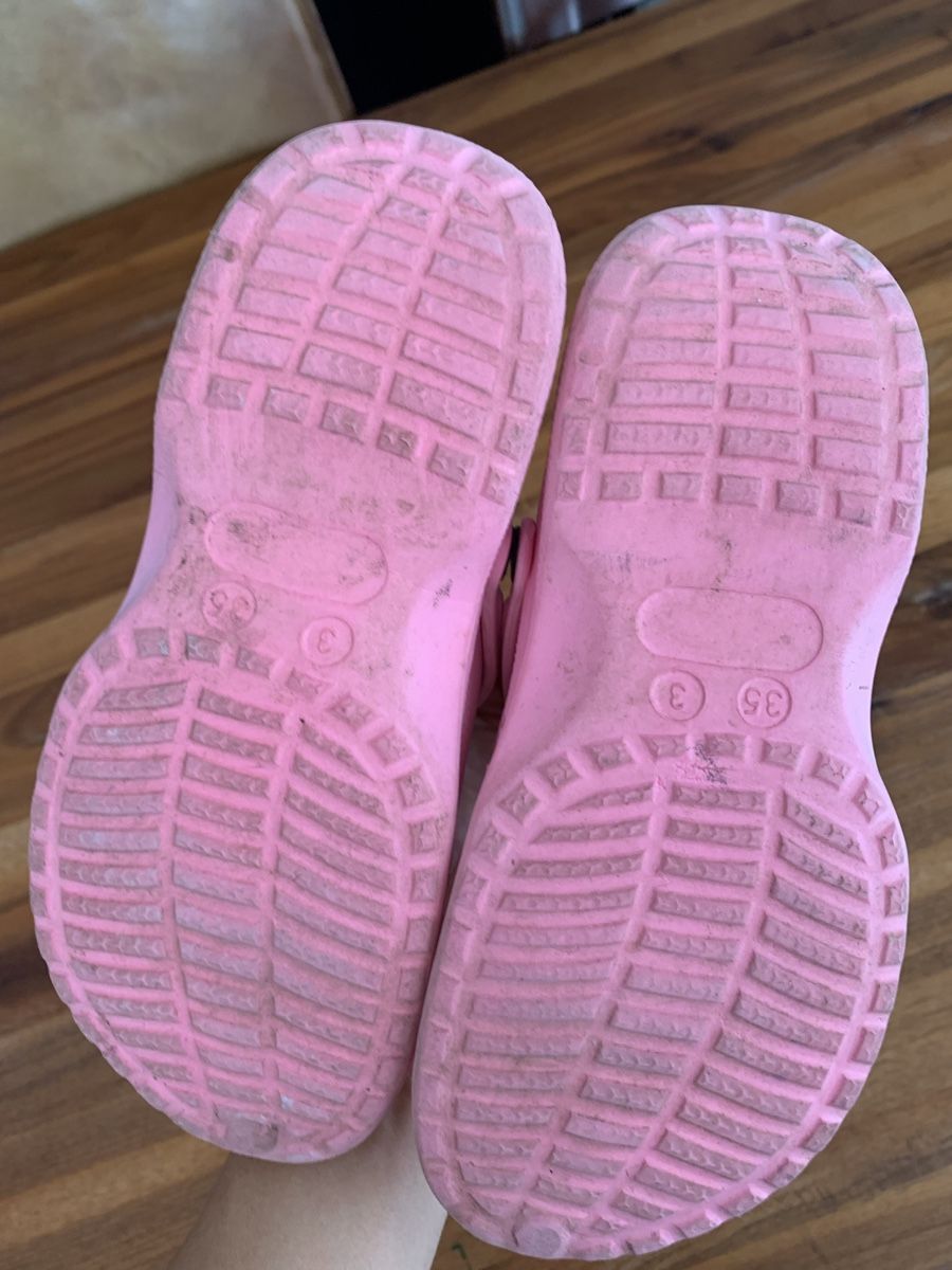 Crocs Chaussures filles: Glogs Rosa Grösse 35 – D'occasion à Ostermundigen par des_t9vv 2