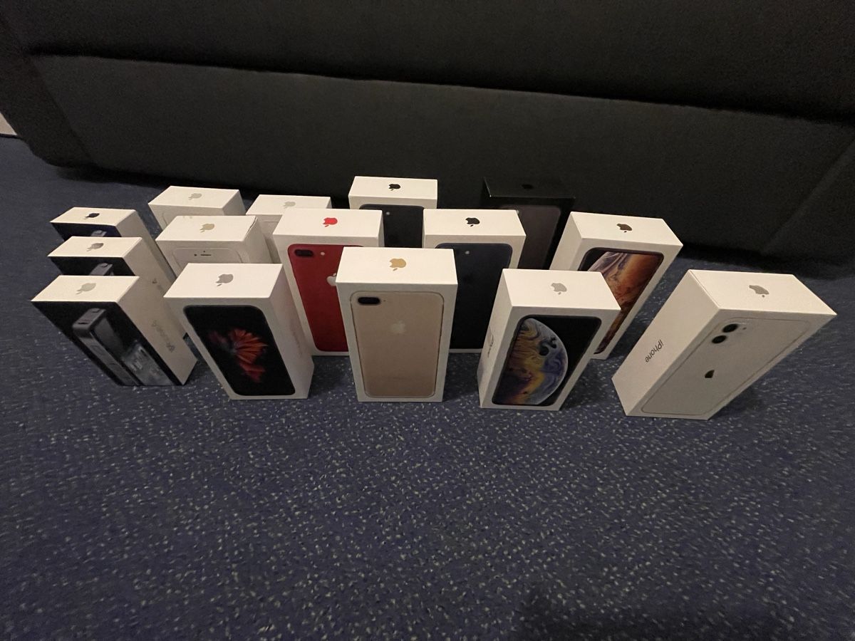 Apple Telefoni cellulari / Smartphones: iPhone Verpackung: Diverse Modelle – Usato da Pfäffikon ZH venduto da Nachpuur