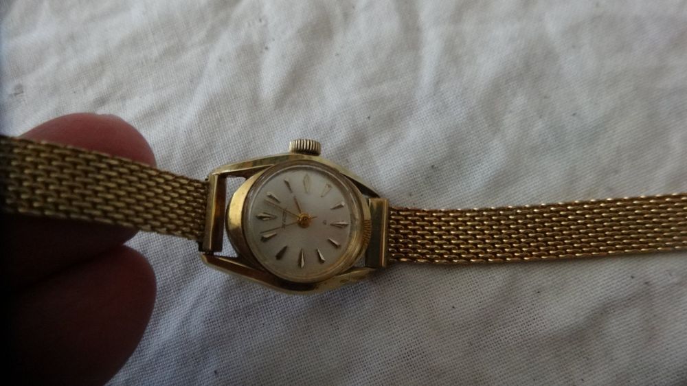 Invicta Montres: INVICTA  SEHR KLEINE DAMEN UHR .HANDAUFZEUG.LAUFT – D'occasion à zürich par ahmad01 7