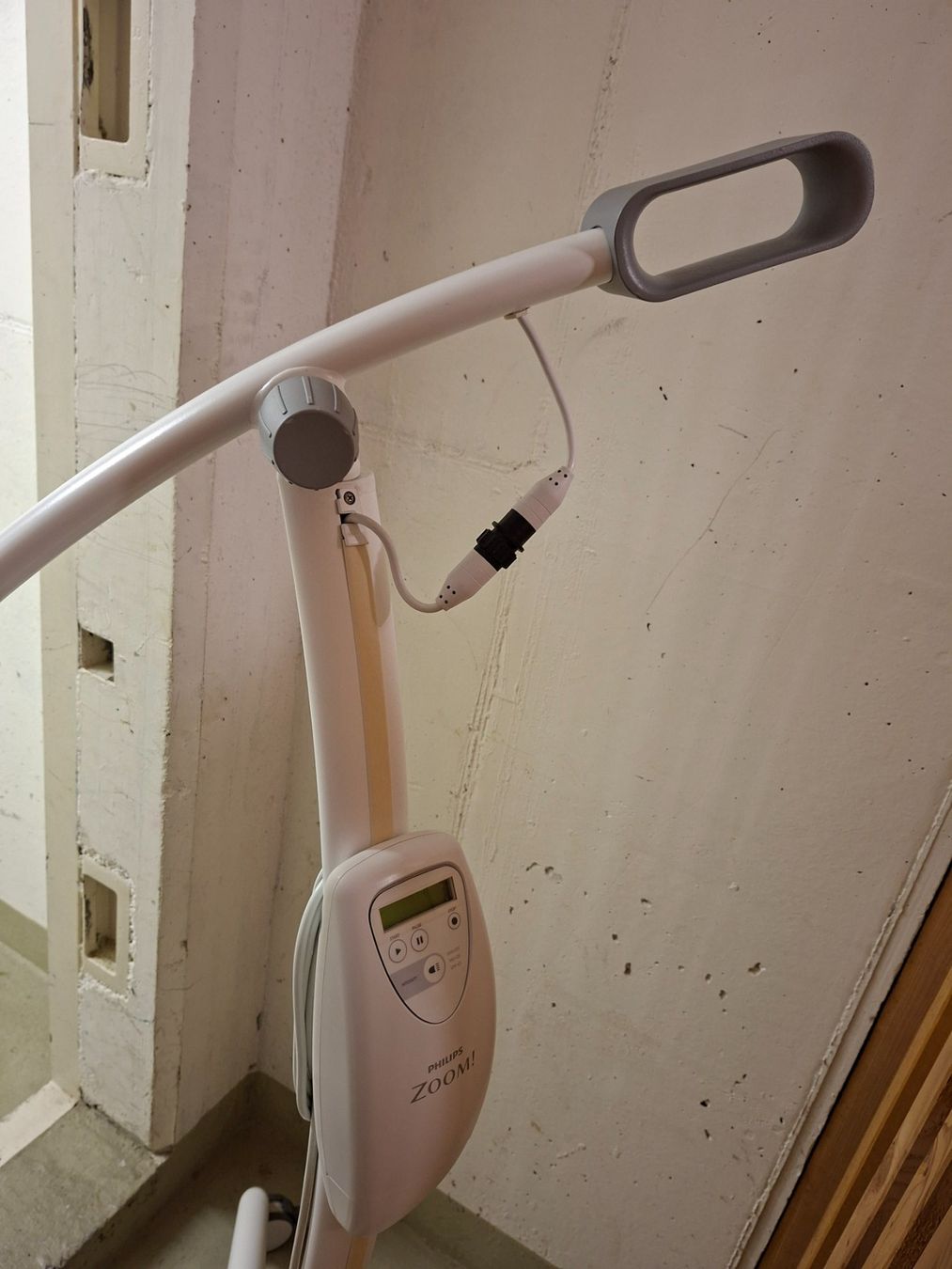 Philips Sonicare Soins dentaires: Philips Zoom Zahnaufhellungsgerät gebraucht – D'occasion à Eschenbach SG par 24682468 5