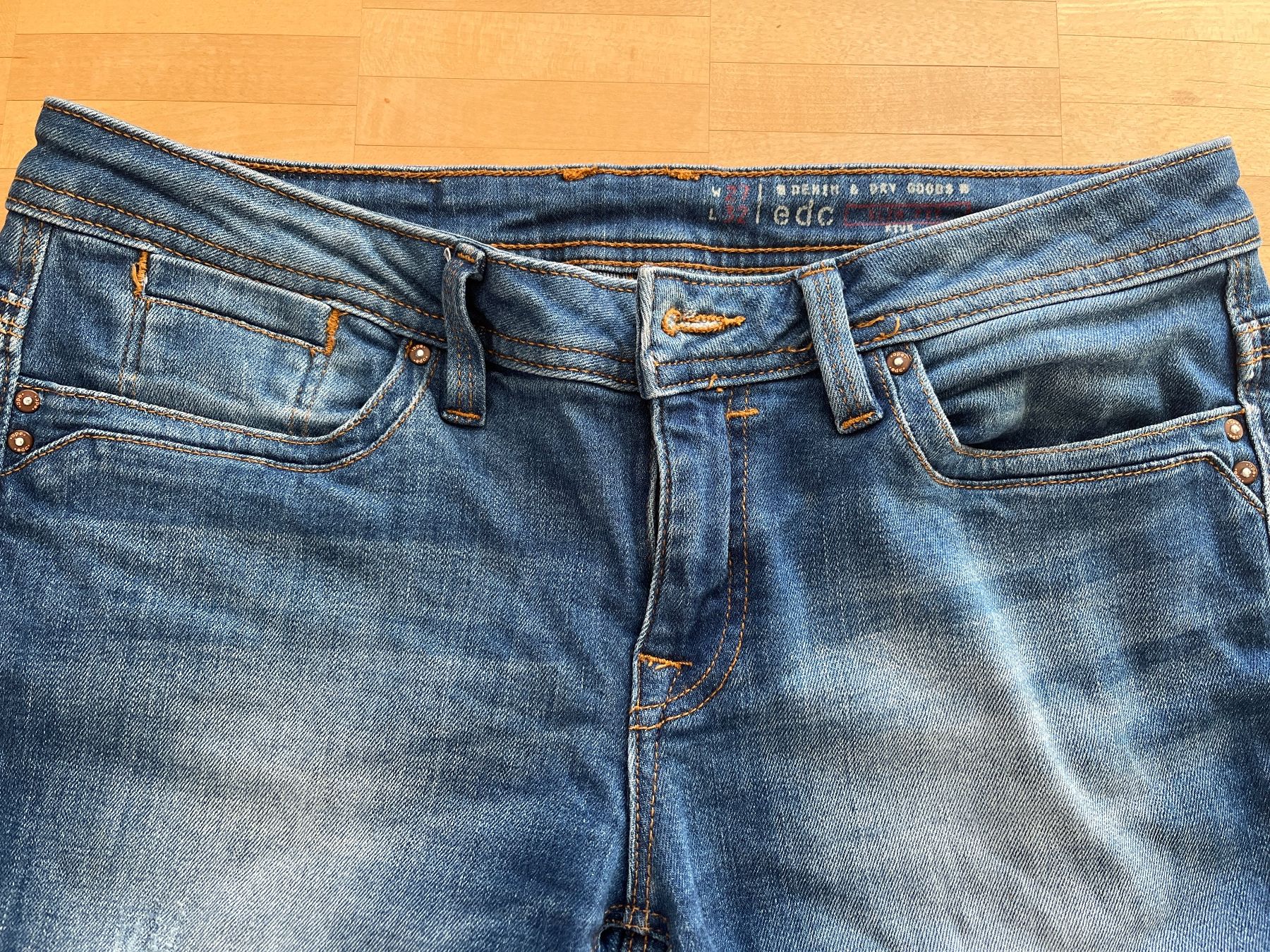 Esprit Jeans: Jeans von Esprit 27/32 – Usato da Stäfa venduto da Mogli76 1