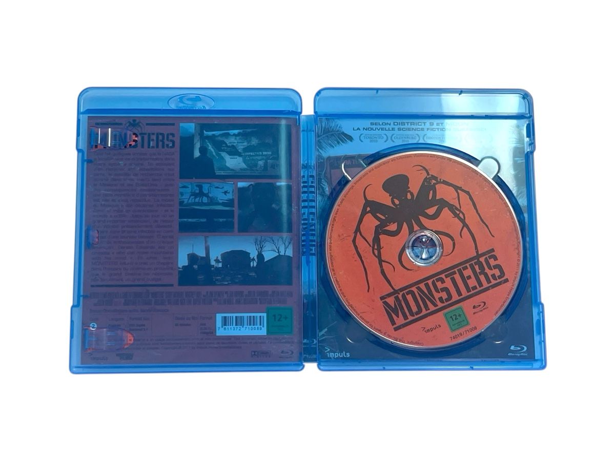 Alle DVDs: Monsters - Blu-Ray - Sci-Fi-Horror - Top Zustand! – Gebraucht aus Luzern von woti-shop 2