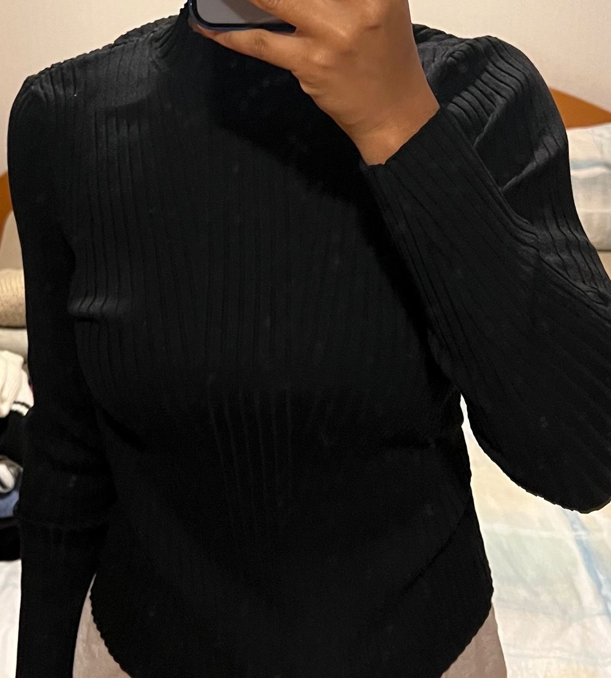 H&M Maglioni & Felpe: Schwarzes Rippstrick-Langarmshirt, Grösse M – Nuovo (secondo la descrizione) da Zürich venduto da celineaceline