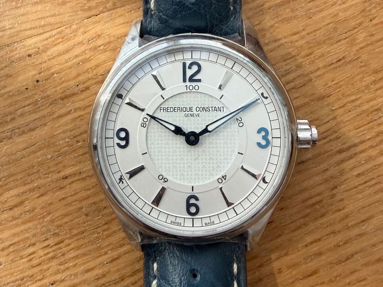 Frederique Constant Orologi: Frederick Constant Smarwatch – Nuovo (secondo la descrizione) da Luzern venduto da Luz6005