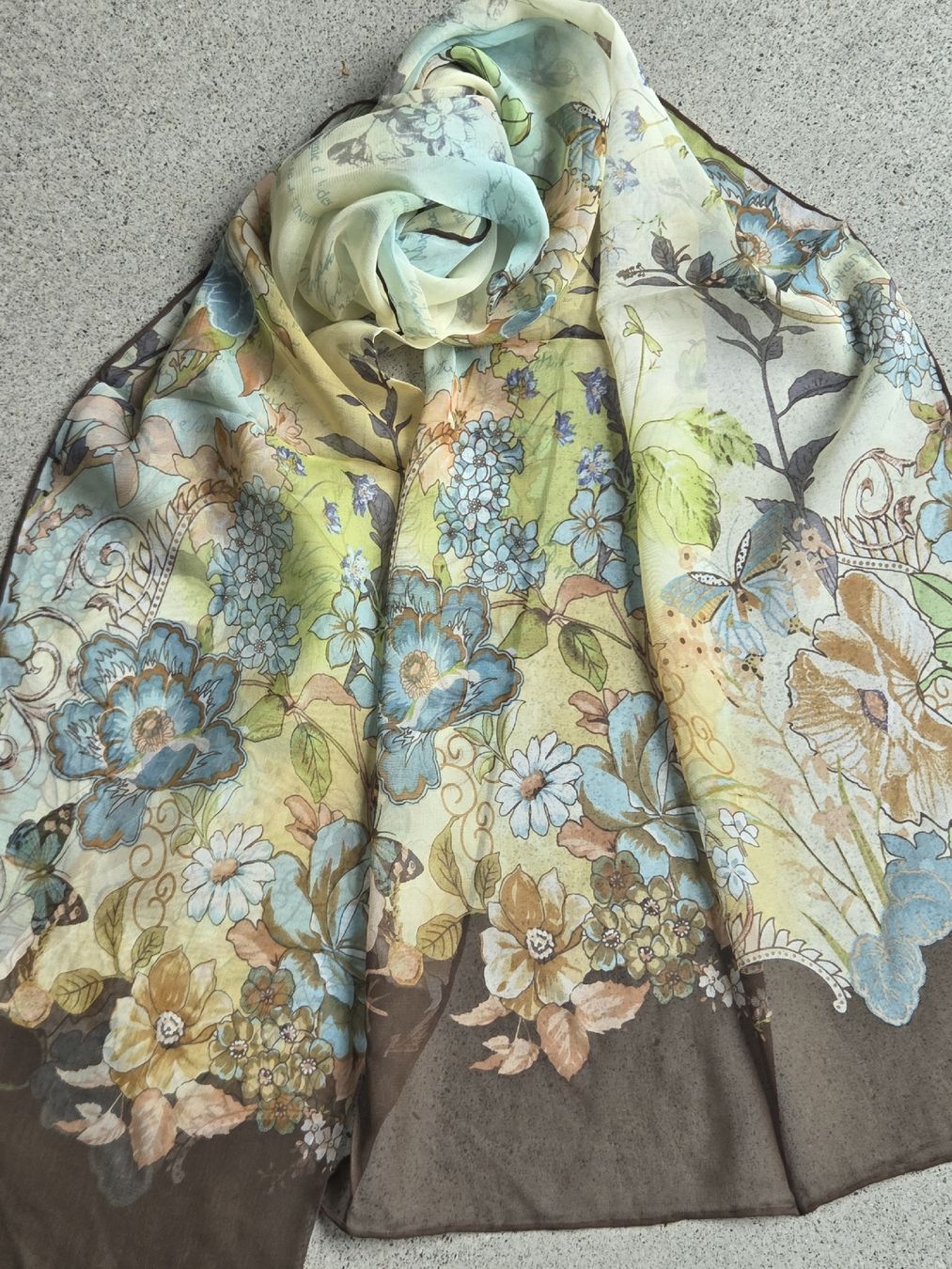 Codello Foulard & Sciarpe: Seidenschal von Codello – Nuovo e nell'imballaggio originale da Frauenfeld venduto da Schenken-mit-Herz