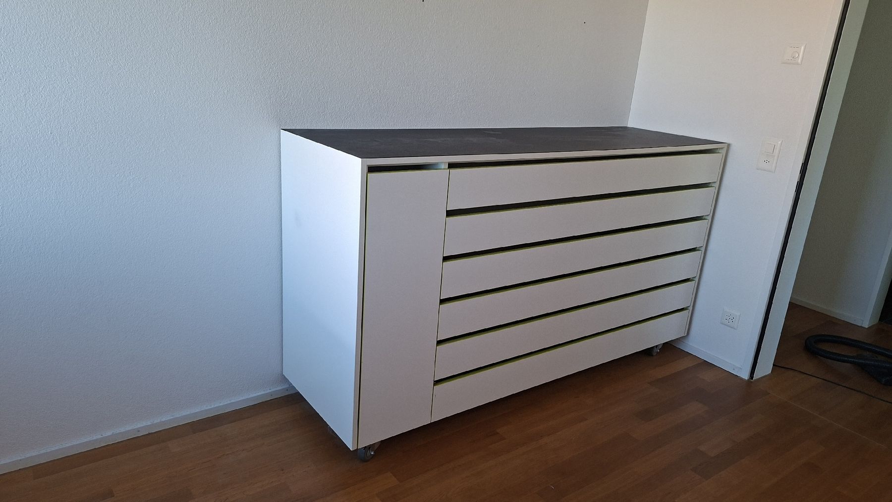 Cassettiere: Kommode. Büromöbel, Sideboard – Usato da Gunzwil venduto da Thomko 1
