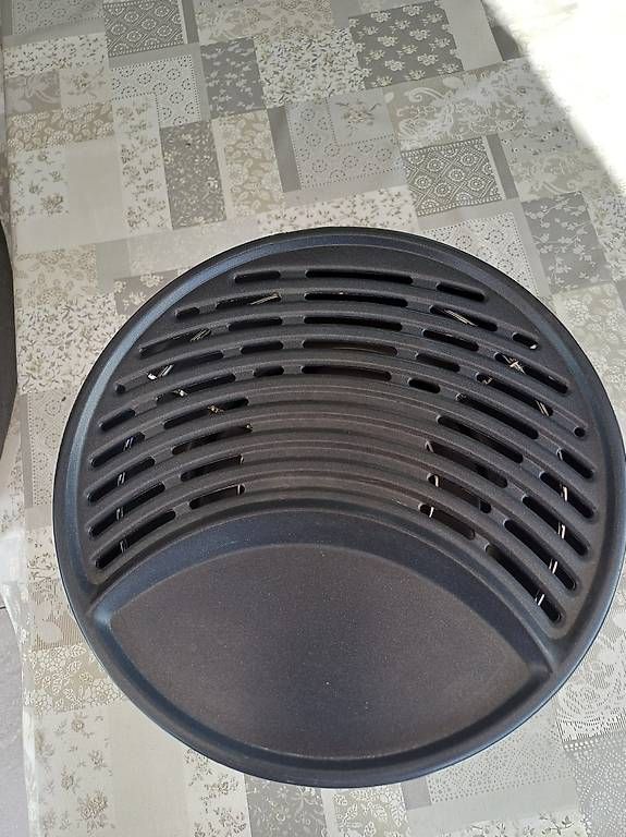 Campingaz Griglie: Party Grill 1350 W /CAMPINGAZ – Nuovo (secondo la descrizione) da Thun venduto da Joeggeli