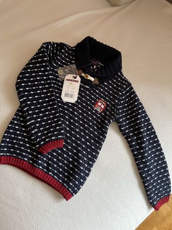 New tag boy sweater size 104 for 3-4 years old