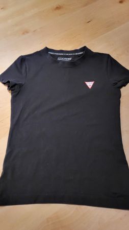 GUESS T-SHIRT