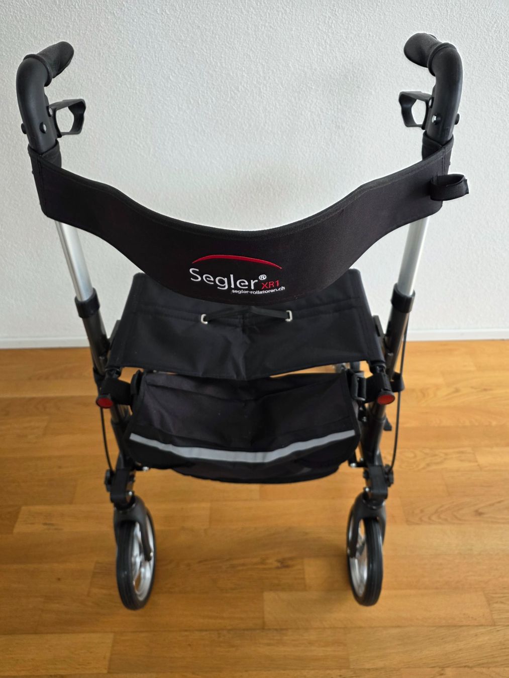 Ausili per la deambulazione: Rollator In/Out Door – Usato da Lostorf venduto da Cellos
