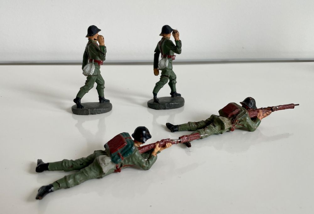 4x Spielzeugfiguren Elastolin Wehrmacht WWII 3
