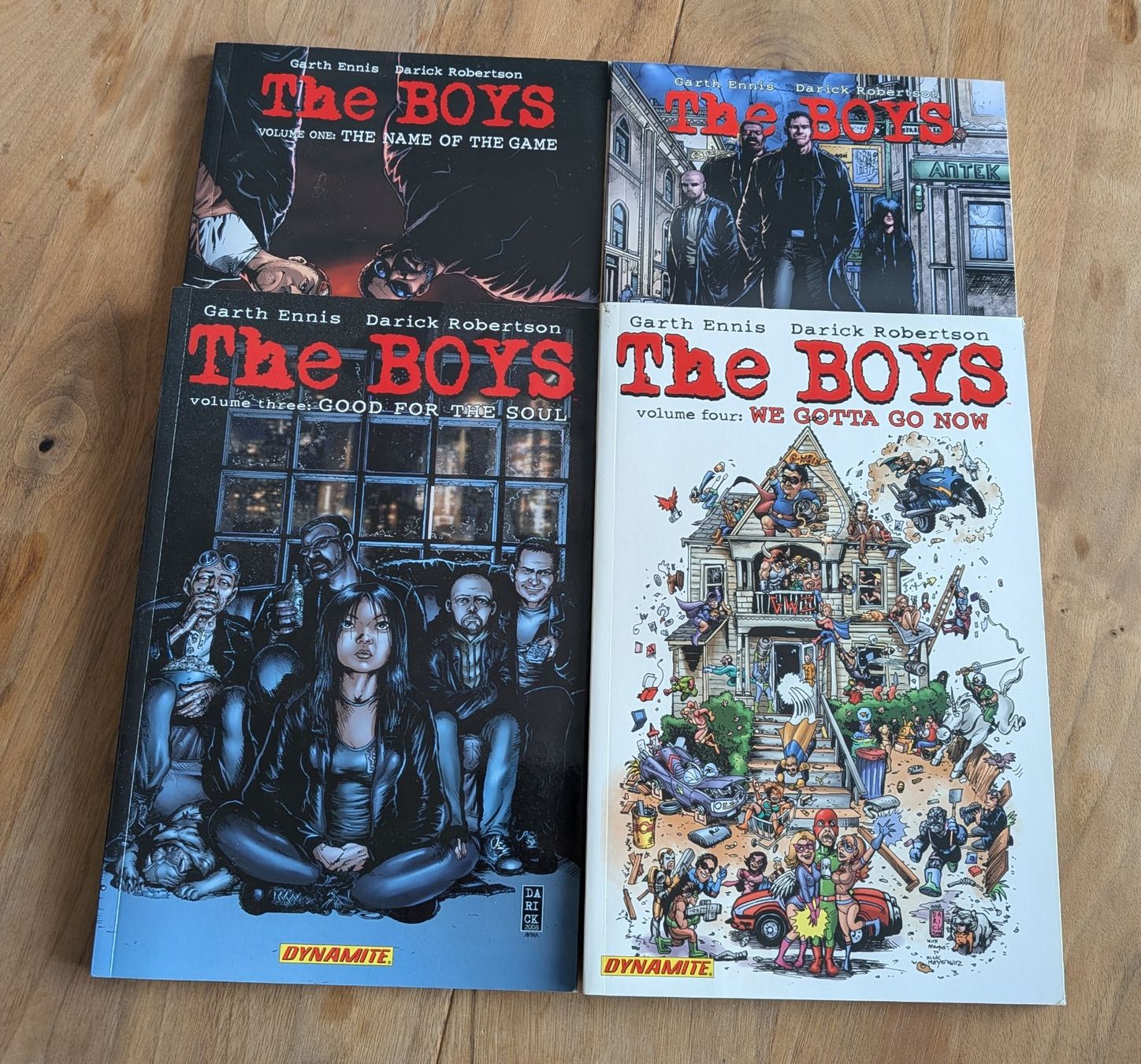 Fumetti: The BOYS Comic Bände 1, 2, 3, und 4 – Usato da Zürich venduto da nz_michaelh