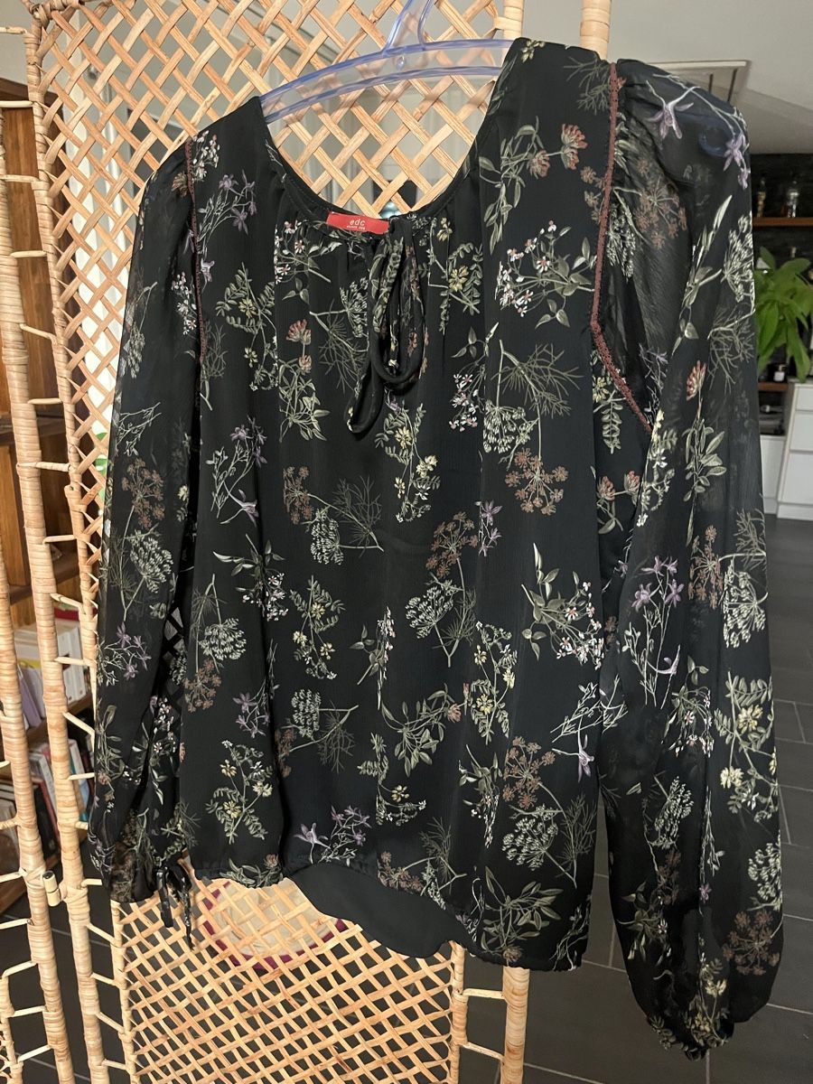 Esprit Camicette: Schwarze Bluse von EDC, Grösse S – Usato da Oberrieden venduto da Schnaepplijaeger_24