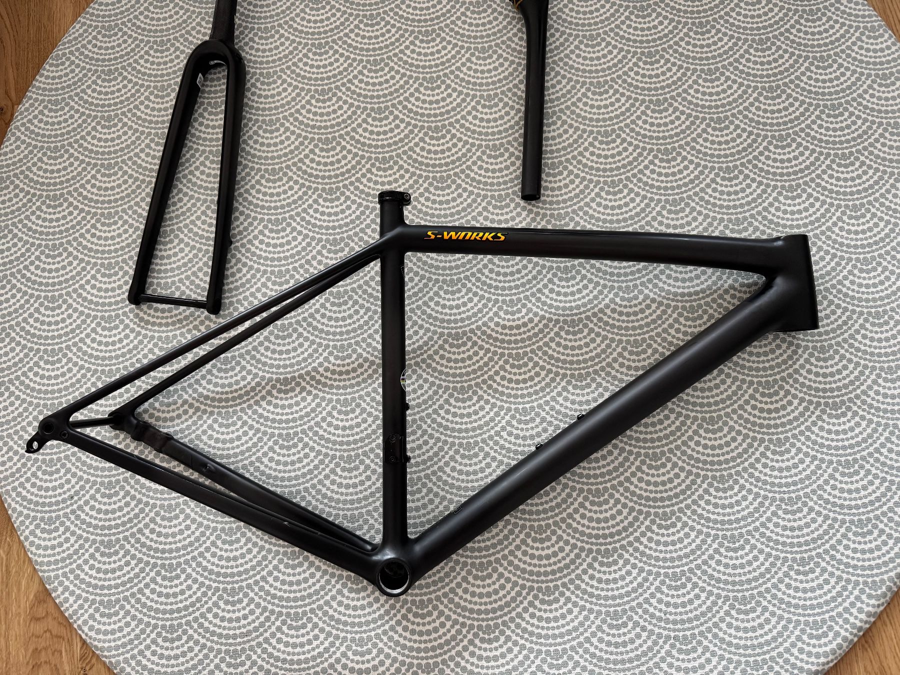 Specialized Velos: Specialized Aethos Sworks 52 frameset with Alpinist Bar – Gebraucht aus Zug von Sramman123