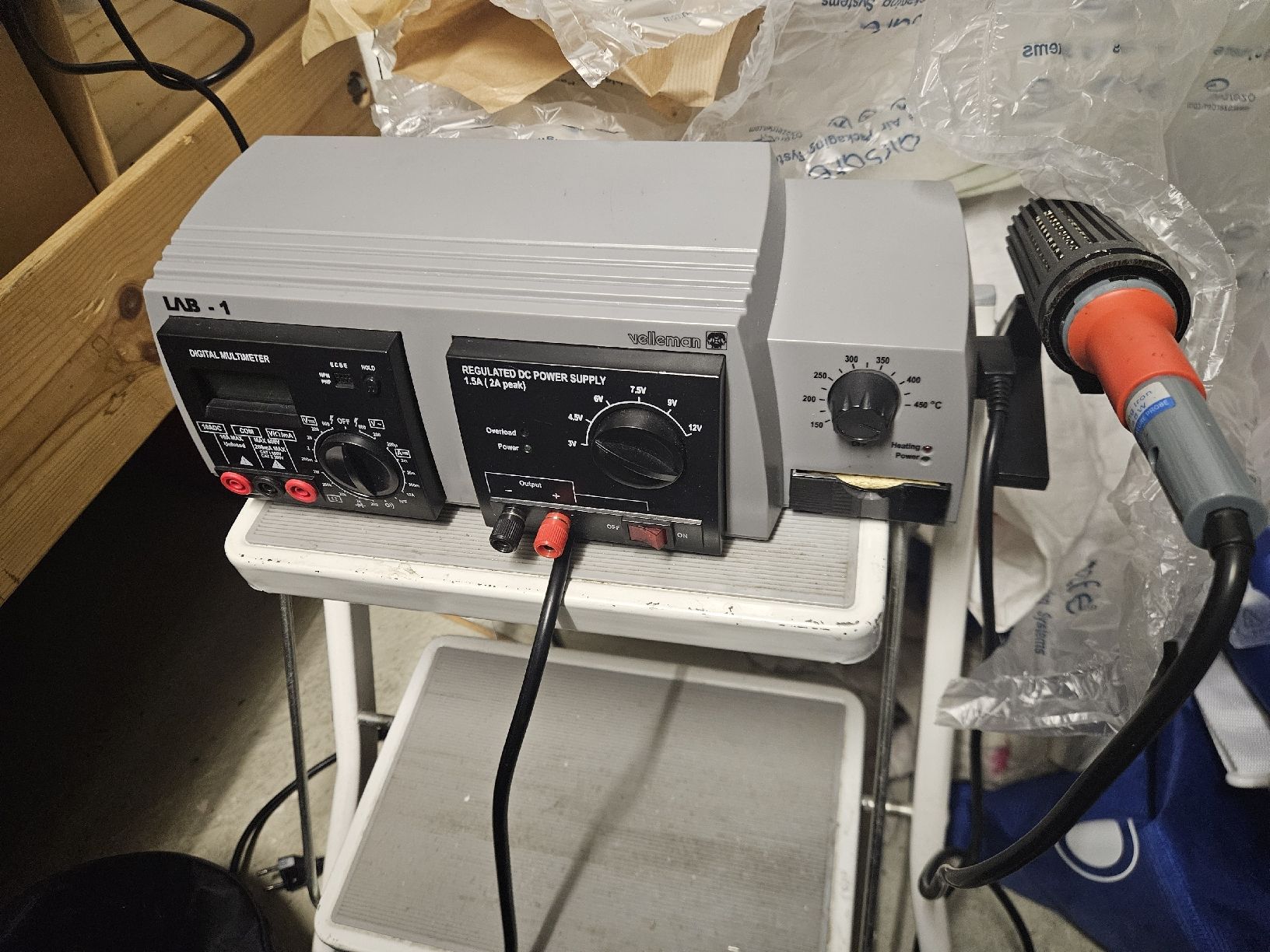 Tous les outils: LAB-1 Lötstation Vellemann mit Digital Multimeter – D'occasion à Nürensdorf par romano_a