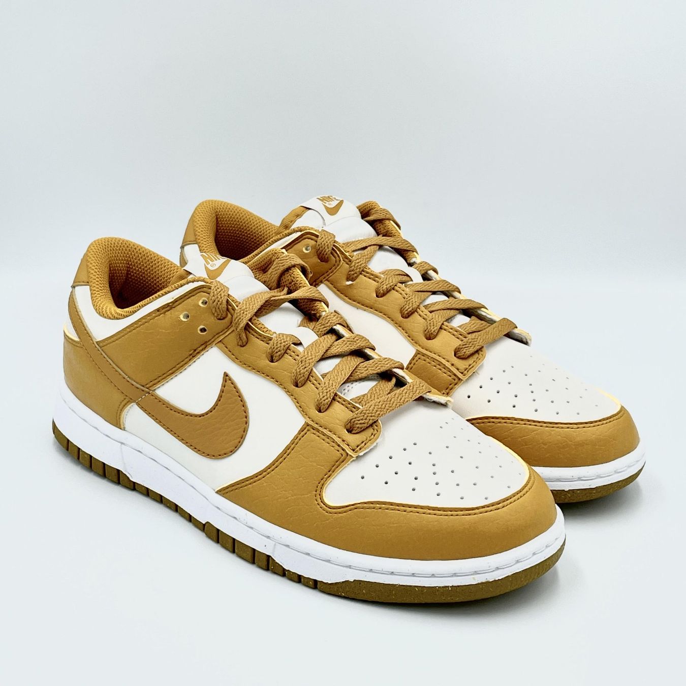 Nike Scarpe da uomo: Nike Dunk Low Light Curry EU 42 – Nuovo e nell'imballaggio originale da Erlinsbach venduto da sasneakers