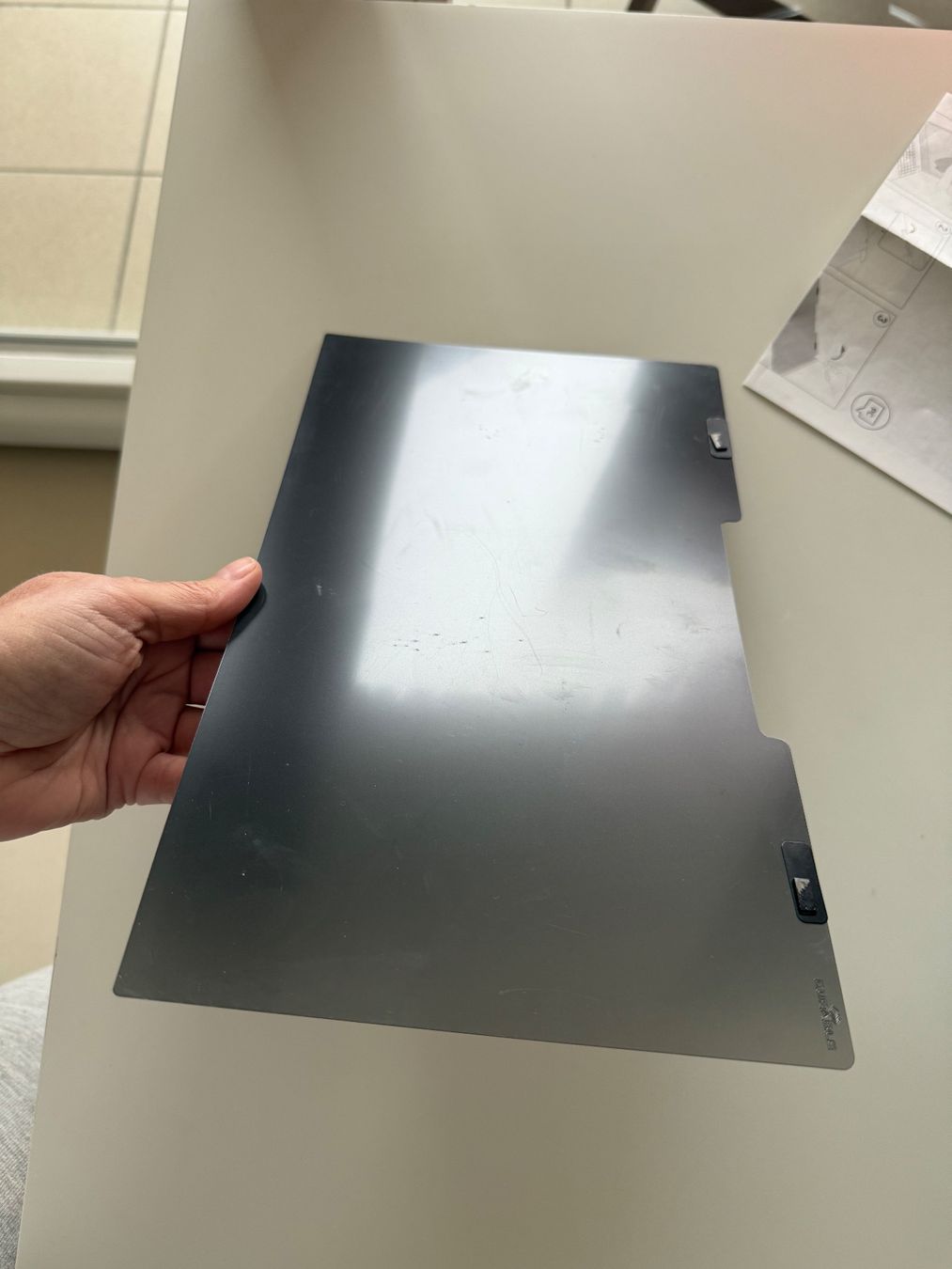 Covers & Borse: Durable Blickschutzfilter Magnetic (14") – Usato da Wallisellen venduto da livdeluxe 3