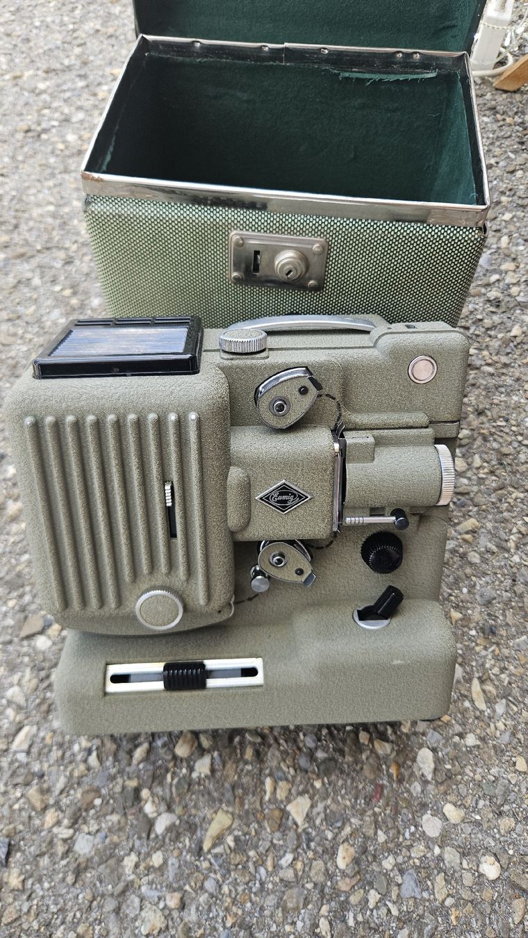 Proiettori: Projecteur Eumig P8 Imperial avec mallette – Usato da La Chaux-de-Fonds venduto da exup-51 7
