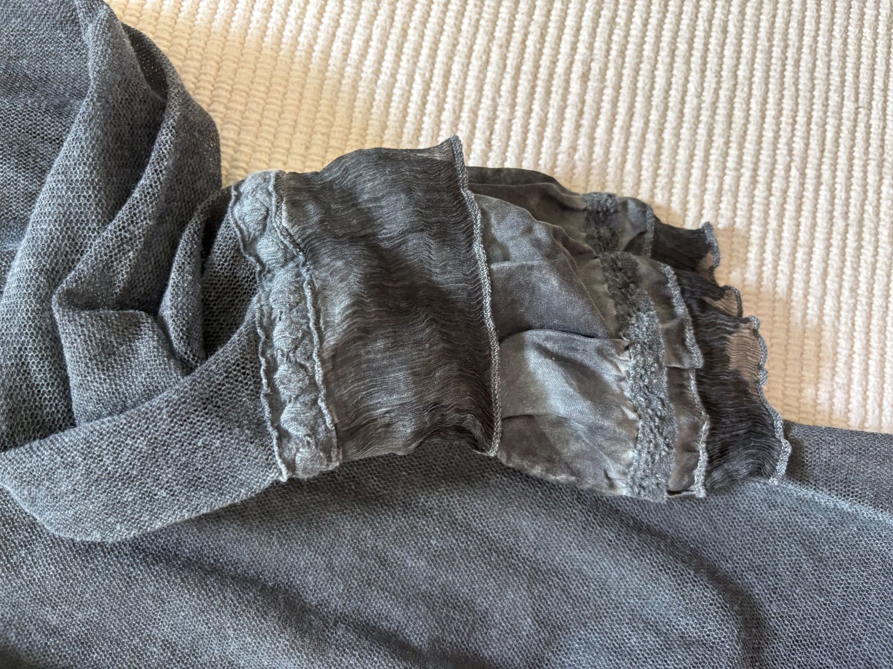 Nile Pulls & Sweat-shirts: Nile Shirt S mit Seide – D'occasion à Hombrechtikon par star8888 4
