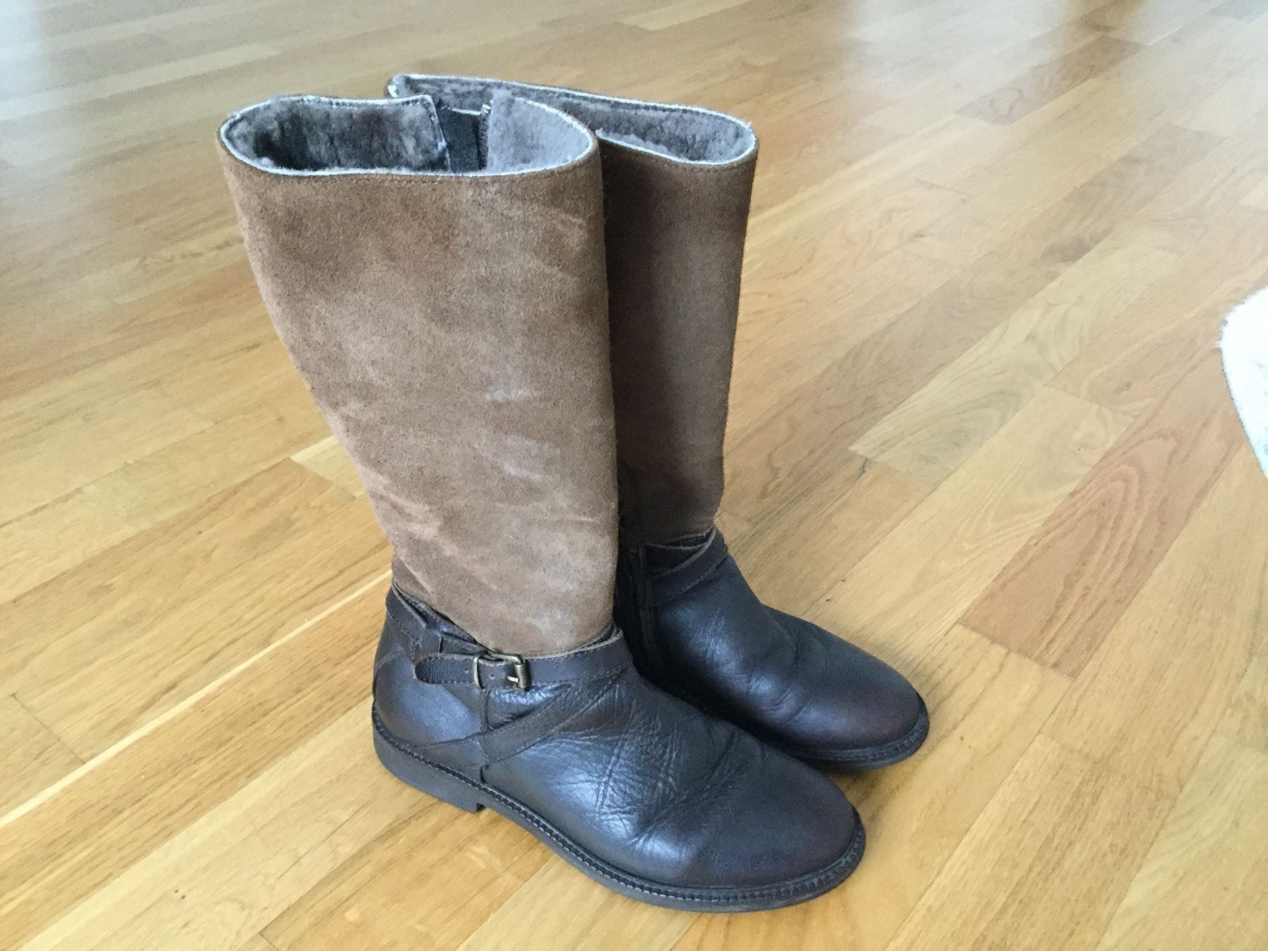Scarpe per ragazze: Gallucci Mädchen Stiefel. Gr. 33 – Usato da Zürich venduto da froschchen79