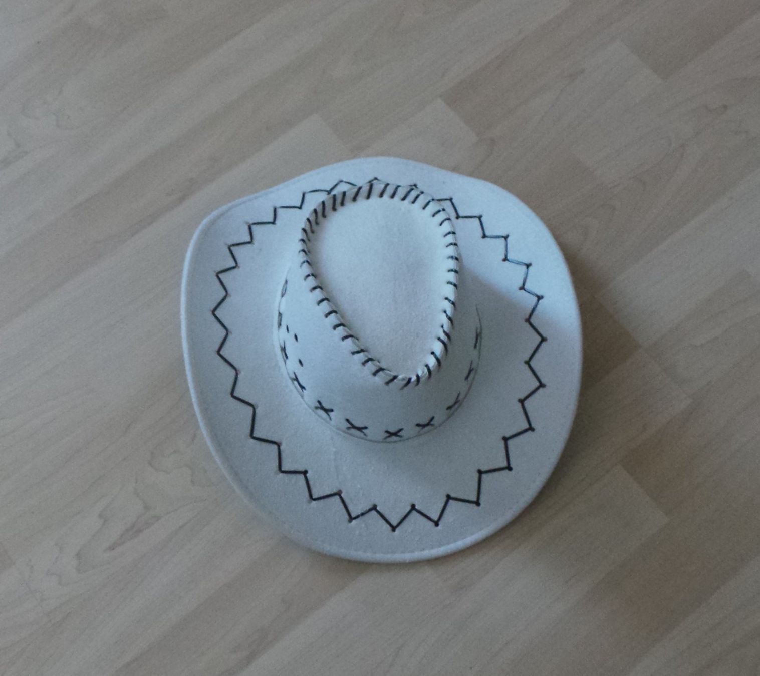 Copricapi, berretti & cappellini: Cowboyhut weiss – Usato da Flamatt venduto da Tattoo18