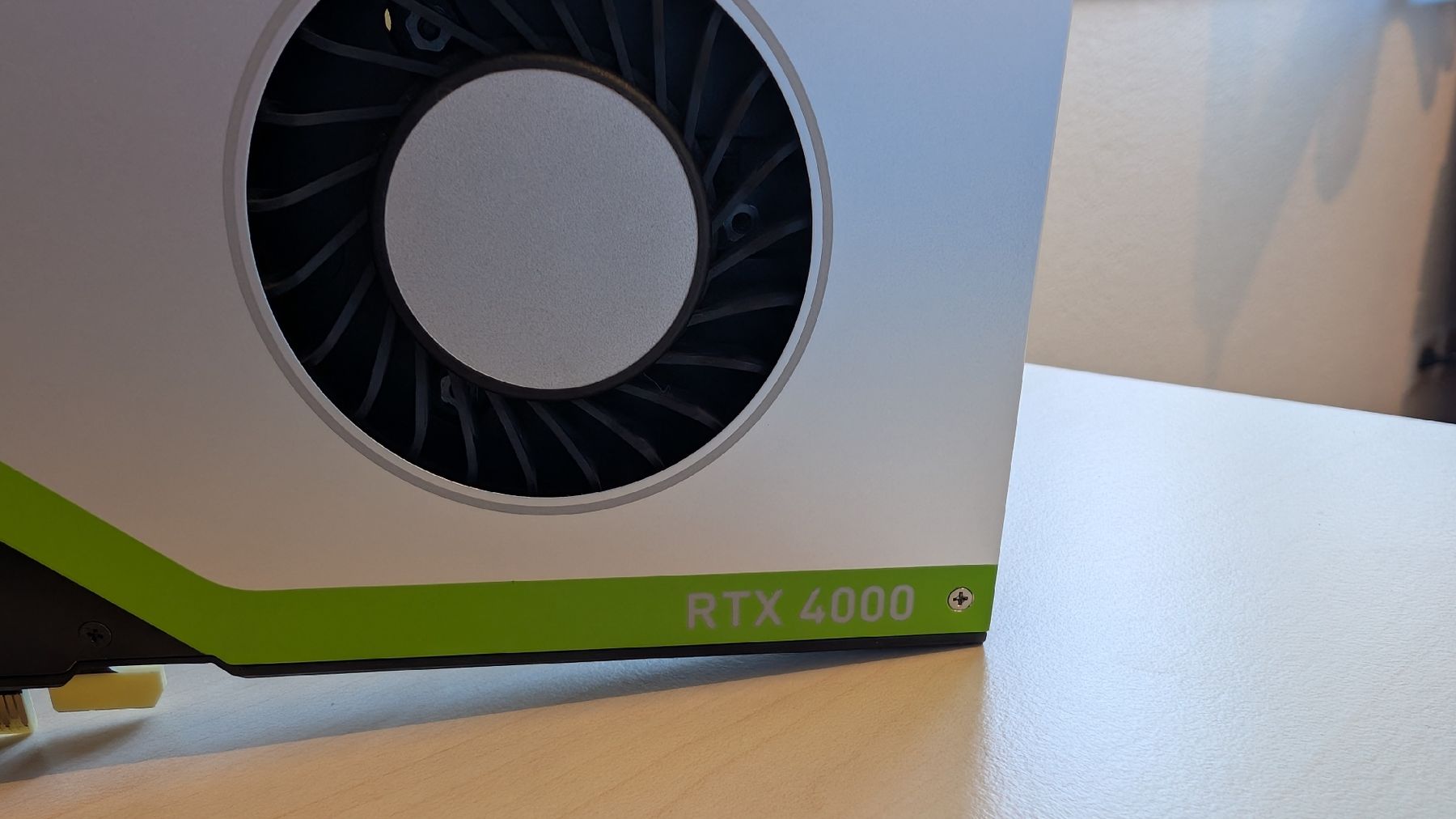Nvidia Cartes graphiques: NVIDIA quadro RTX 4000 8gb DDR6 – D'occasion à Spiez par Ray7777 6