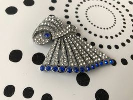 Broche vintage Art Déco, strass bleus et blancs, chic!